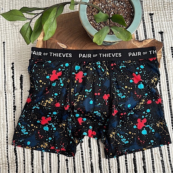 Pair of Thieves - Picture 2 of 5